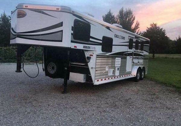 2013 Sundowner 7610RS 3 Horse Living Quarters
