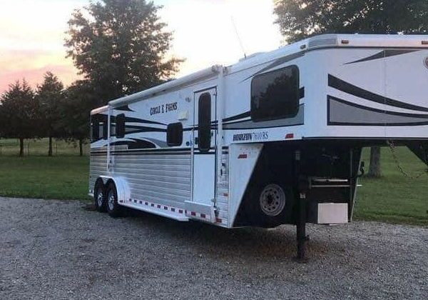2013 Sundowner 7610RS 3 Horse Living Quarters