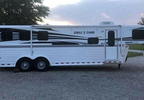 2013 Sundowner 7610RS 3 Horse Living Quarters