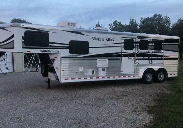 2013 Sundowner 7610RS 3 Horse Living Quarters