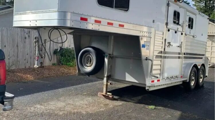 2016 4 Star 2H Gooseneck‼️