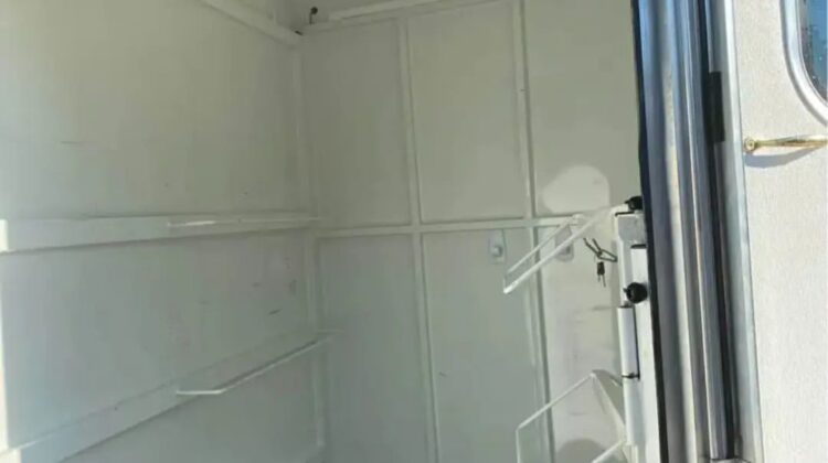 2019 THURO-BILT 3 horse‼️