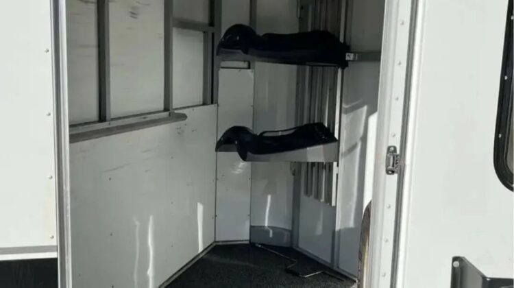 2000 Sundowner Valuelite 2 horse slant load bumper pull horse trailer‼️