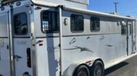 2005 Classic 3 Horse LQ Trailer – 10 ft SW- Drop Down Windows – Hayrack – Full Bathroom‼️