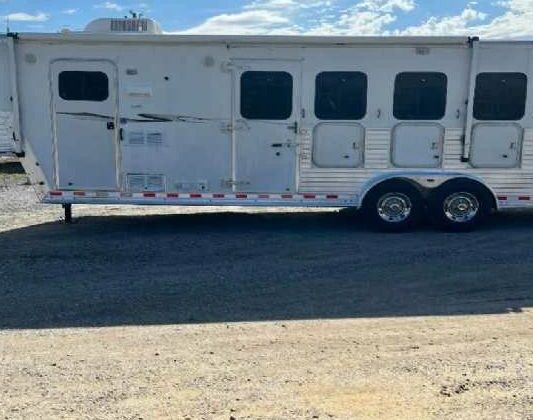 2003 Kiefer Built LQ 4 Horse Trailer with 9′ Short Wall‼️