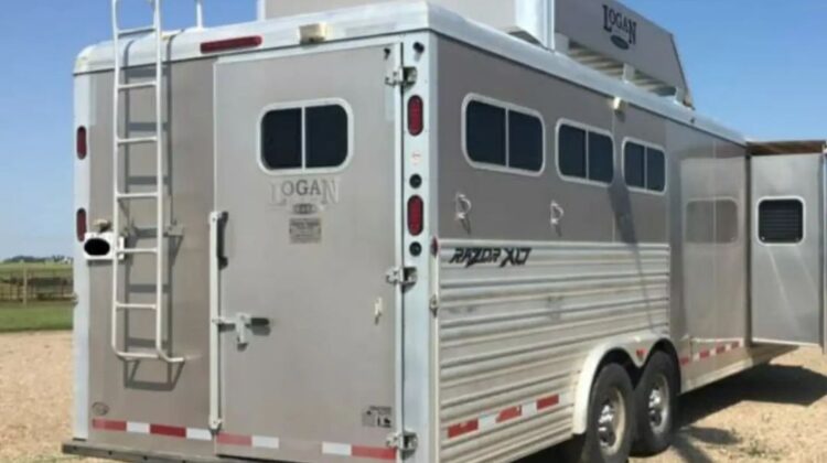 Logan Coach 2011 Razor XLT 3H LQ Trailer