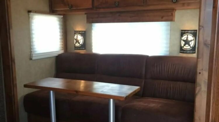 Logan Coach 2011 Razor XLT 3H LQ Trailer